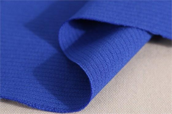 染色別名:梭織面料品質(zhì)標(biāo)準(zhǔn):中國(guó)國(guó)家標(biāo)準(zhǔn)克重:440g/m經(jīng)緯編:詳詢紗支