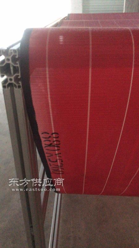 專業(yè)生產(chǎn)手套熔噴布機器用紅色聚酯網(wǎng)帶 輸送帶 熔噴布輸送網(wǎng)簾圖片